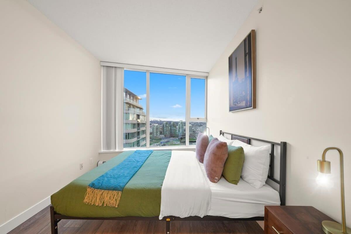 Dazzling Condo By Stadium Downtown With Free Parking Vancouver Luaran gambar