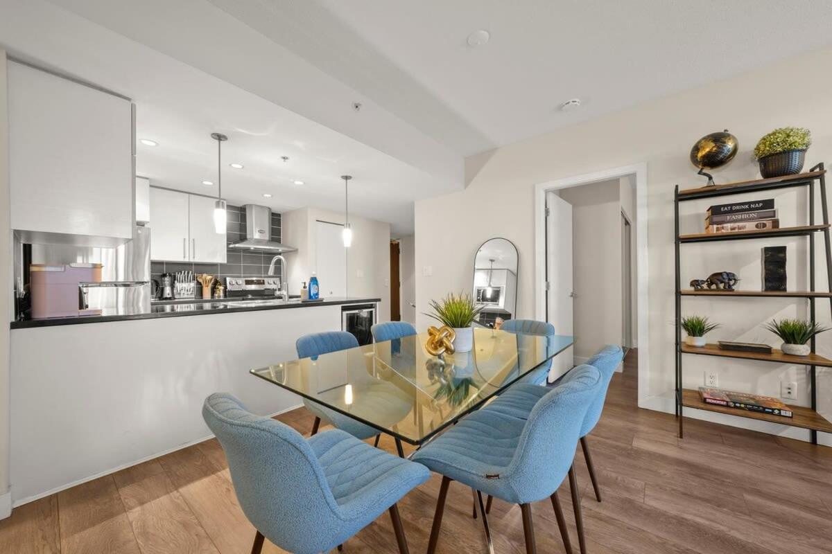Dazzling Condo By Stadium Downtown With Free Parking Vancouver Luaran gambar