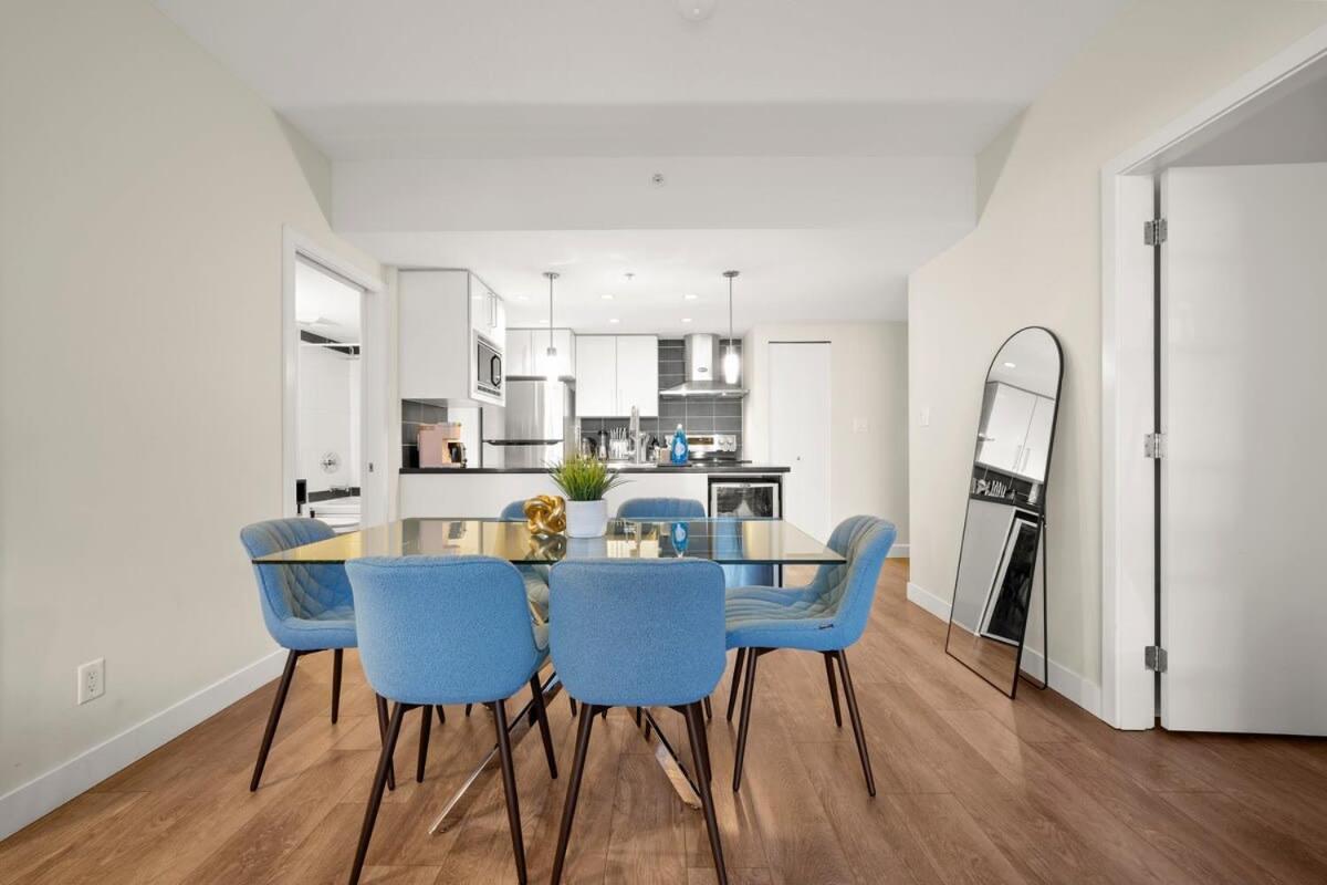 Dazzling Condo By Stadium Downtown With Free Parking Vancouver Luaran gambar