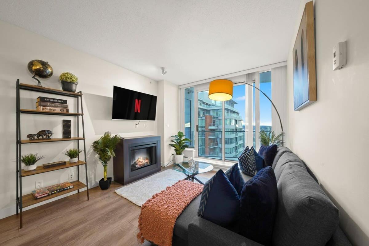 Dazzling Condo By Stadium Downtown With Free Parking Vancouver Luaran gambar